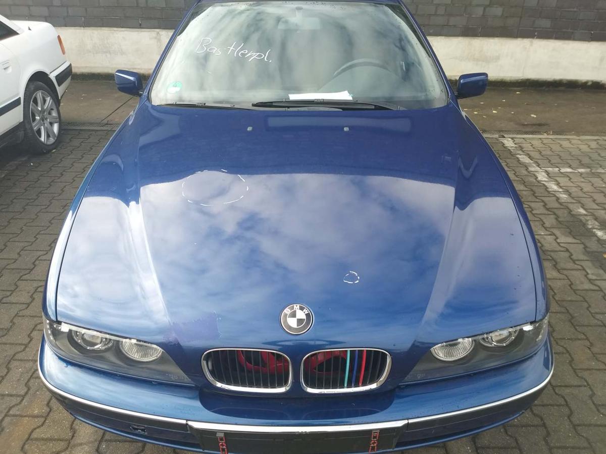 BMW 5er E39 original Tür vorn links 276 Avusblau Rohbau Bj.1997